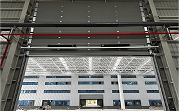 和田工业提升门