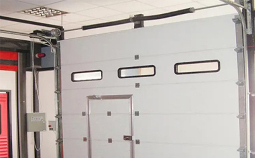 和田工业提升门的安装方法