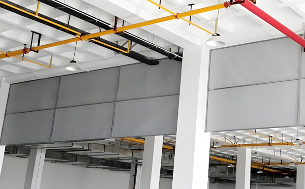 商场防烟分区常闭节点：和田挡烟垂壁高度与控制器接线图解