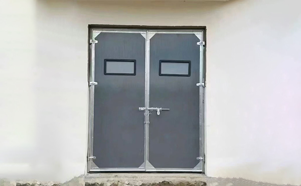 和田工业门在高温作业区域的运行表现