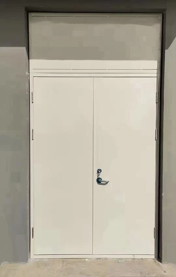 展览馆项目完成大跨度和田防火门安装